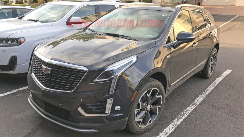 2020 Cadillac XT5 uncovered, interior shows new infotainment